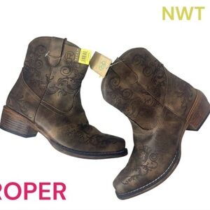 NWT ROPER WOMENS SHORT BROWN COWGIRL BOOTS SZ 7.5 ZIP WESTERN COUNTRY BOHO